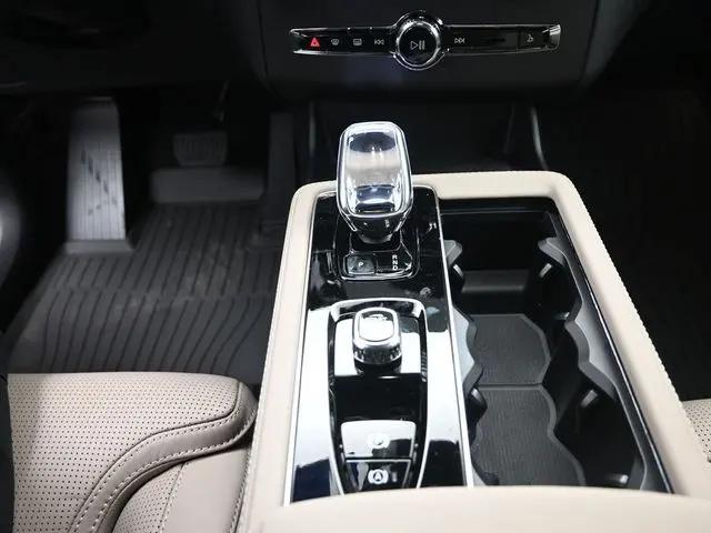 2026 Volvo XC90 Plug-In Hybrid Ultra, T8 AWD, Electric/Gasoline, Bright, 7 Seats