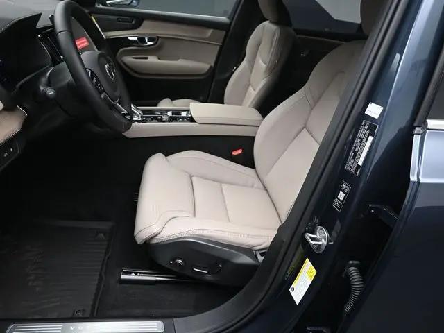 2026 Volvo XC90 Plug-In Hybrid Ultra, T8 AWD, Electric/Gasoline, Bright, 7 Seats