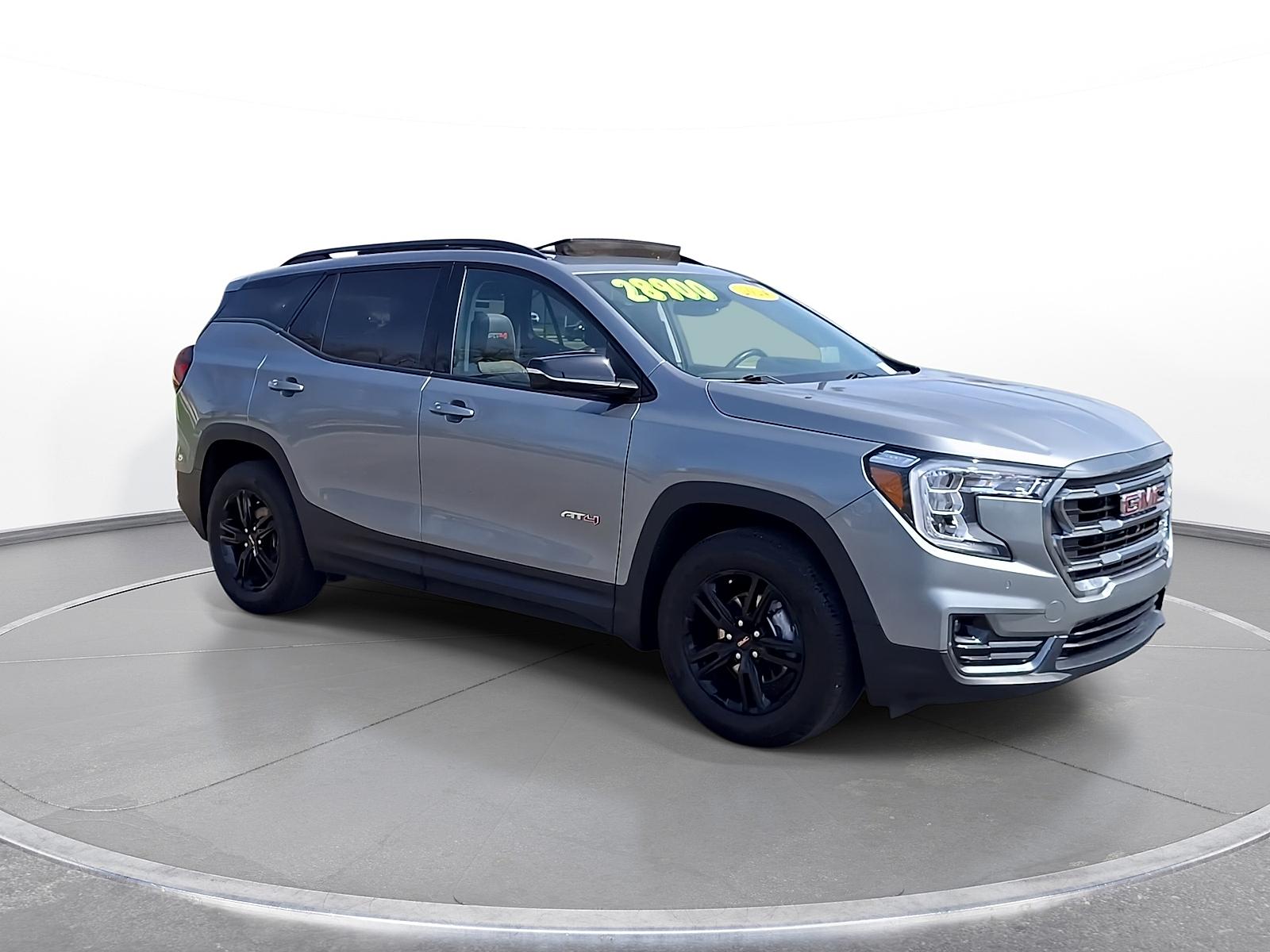 View vehicle photo 2