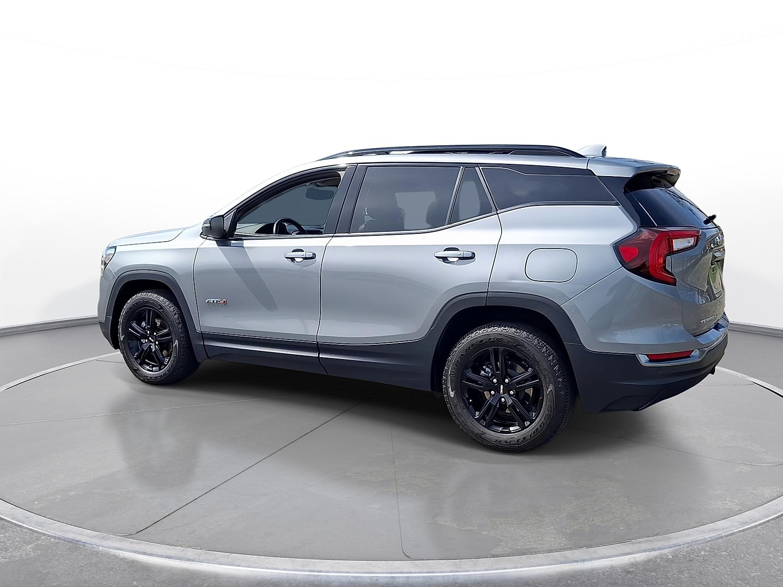 View vehicle photo 6