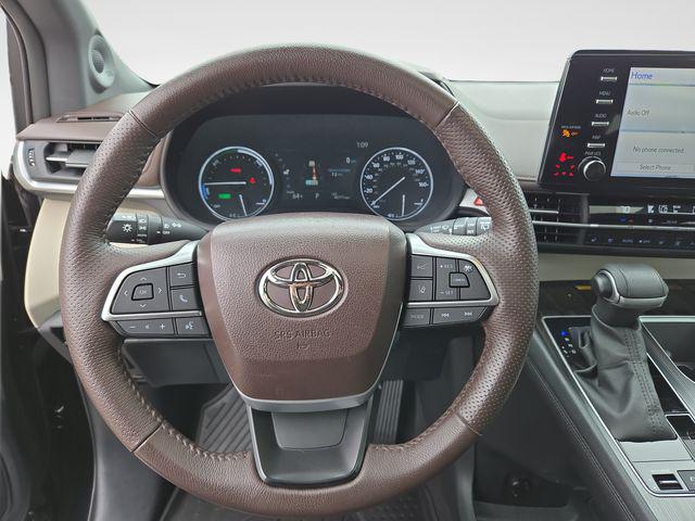 2023 Toyota Sienna Platinum