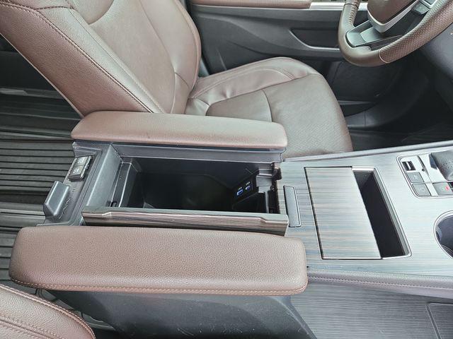 2023 Toyota Sienna Platinum