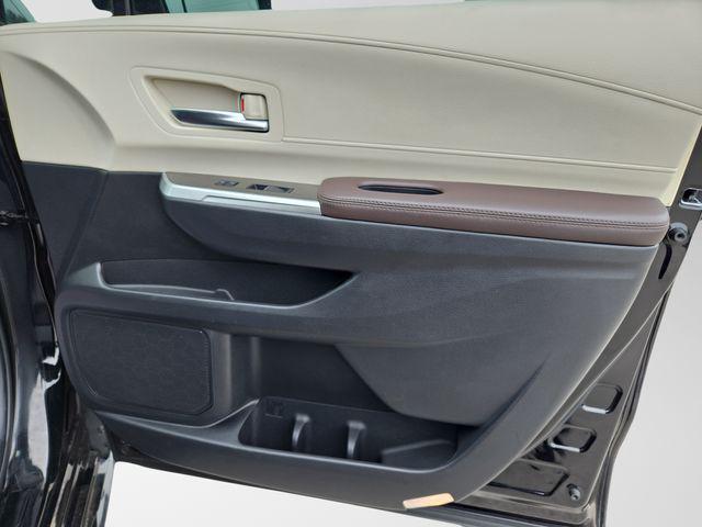 2023 Toyota Sienna Platinum