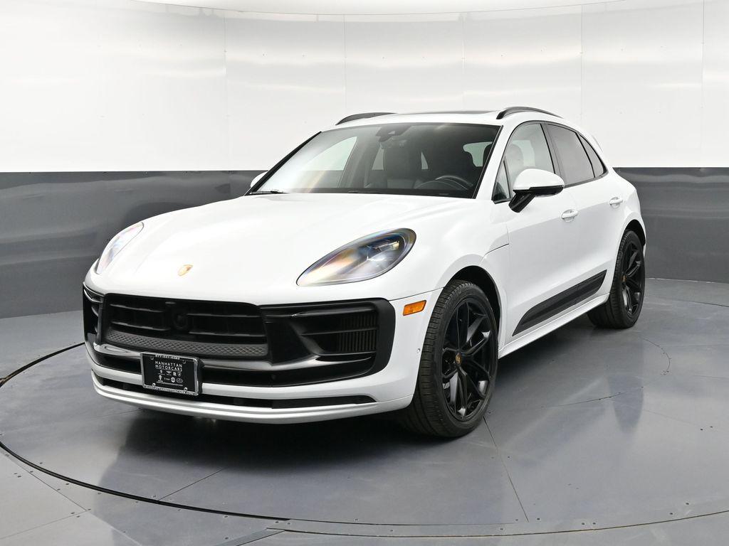 /2024 Porsche Macan