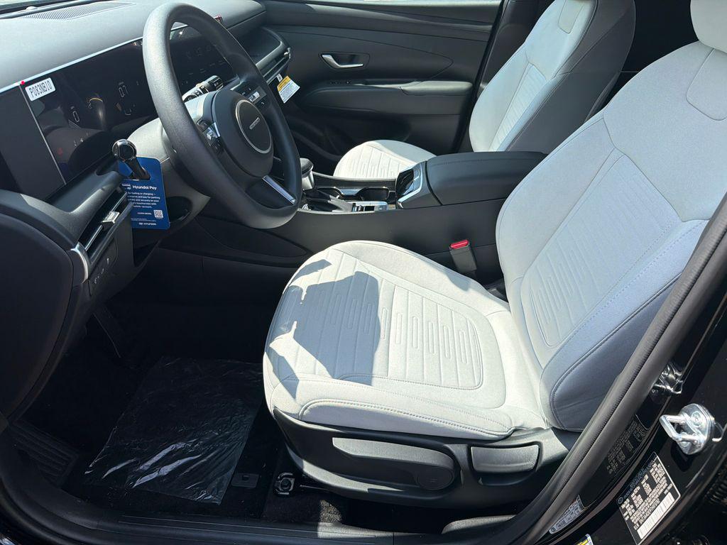 New 2026 Phantom Black HYUNDAI SE FWD image 11