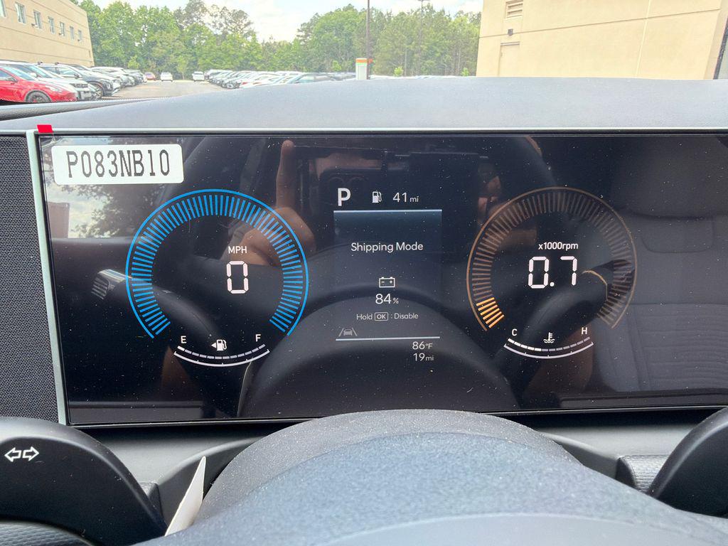 New 2026 Phantom Black HYUNDAI SE FWD image 31