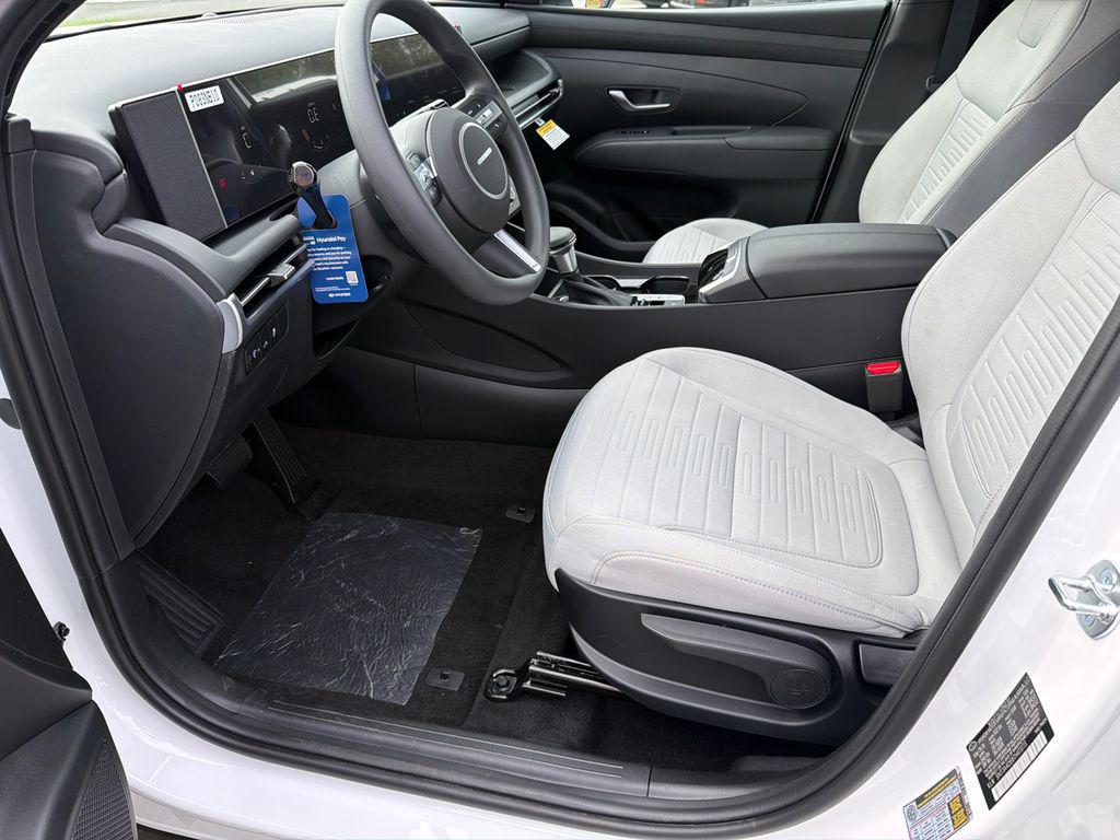 New 2026 Atlas White HYUNDAI SE FWD image 10