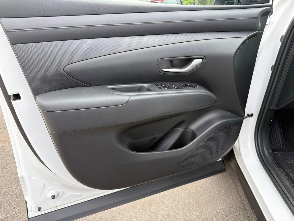 New 2026 Atlas White HYUNDAI SE FWD image 11