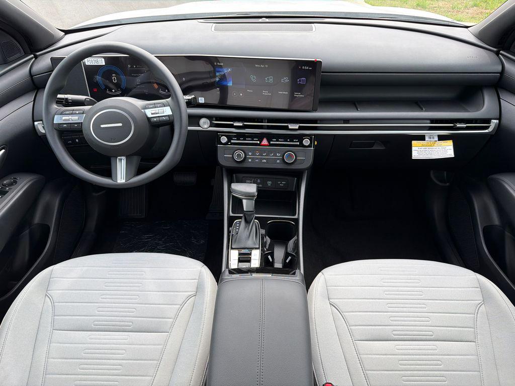 New 2026 Atlas White HYUNDAI SE FWD image 23