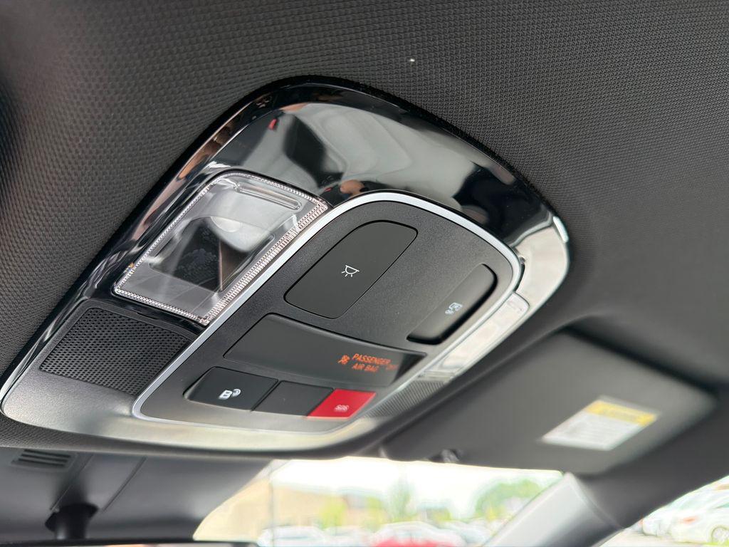 New 2026 Atlas White HYUNDAI SE FWD image 24