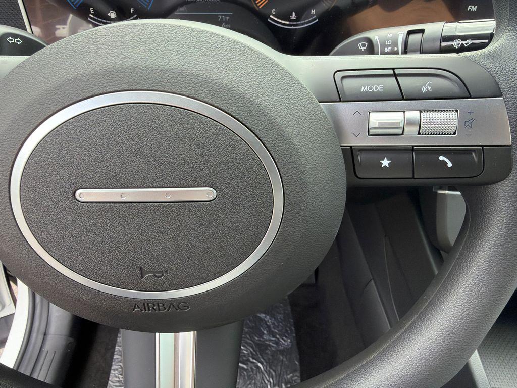 New 2026 Atlas White HYUNDAI SE FWD image 30