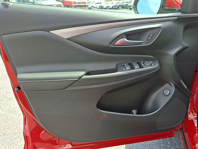 2026 Buick NV Avenir FWD