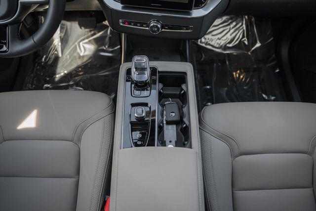 2026 Volvo XC90 Plug-In Hybrid Plus, T8 AWD, Electric/Gasoline, Bright, 7 Seats