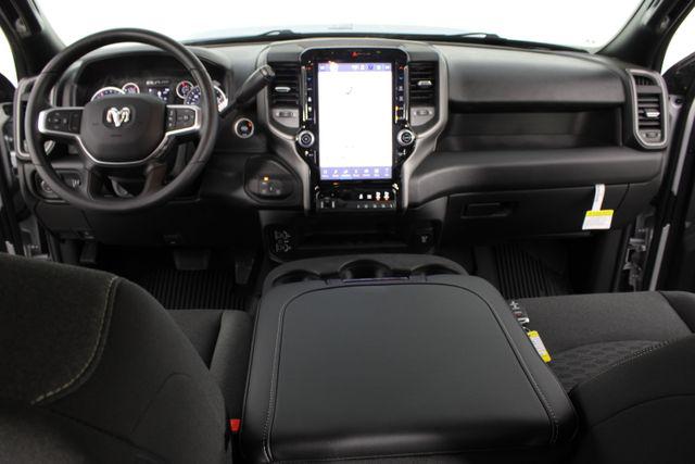 2026 Ram 2500 Black Express Crew Cab 4x4 6'4" Box