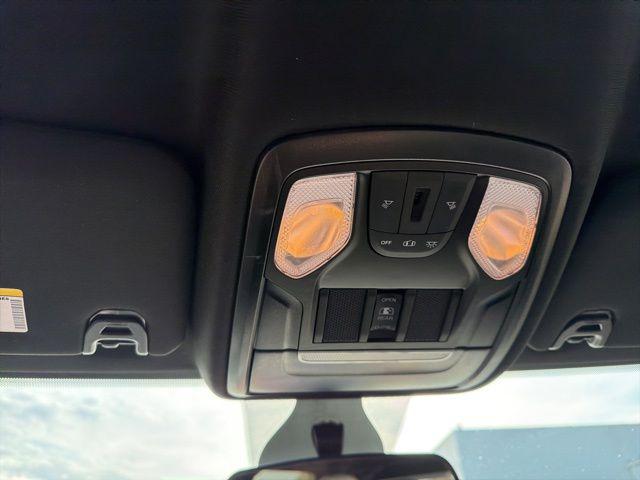 2023 Ram 3500 Tradesman/SLT/Laramie/Limited