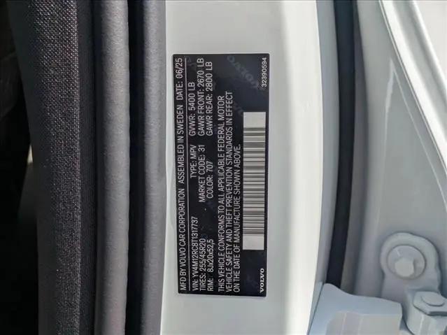 2026 Volvo XC60 B5 Plus