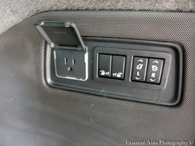 2022 Cadillac Escalade ESV 4WD Sport
