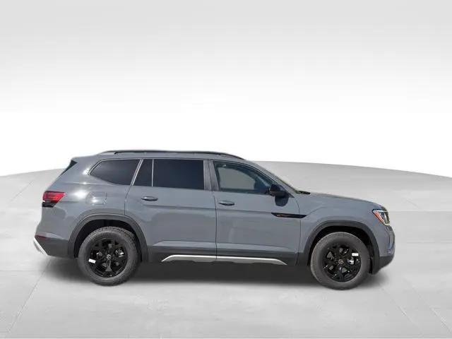 1V2LN2CA5TC575646 Vehicle History and Key Details