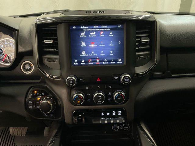 2020 Ram 1500 Big Horn Crew Cab 4x4 5'7" Box