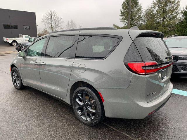 2021 Chrysler Pacifica Touring AWD