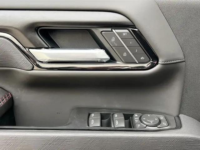2026 GMC Sierra 2500HD Crew Cab, Standard Bed, AT4X, 4WD
