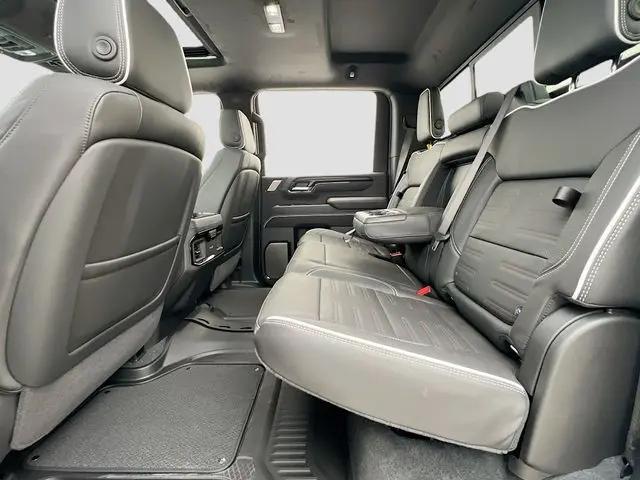 2026 GMC Sierra 2500HD Crew Cab, Standard Bed, AT4X, 4WD