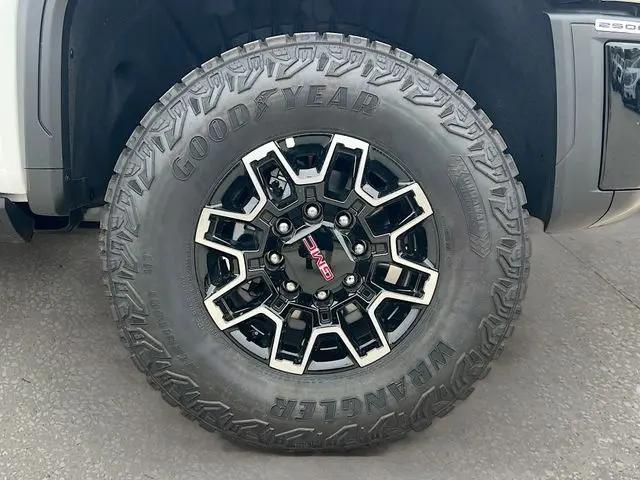 2026 GMC Sierra 2500HD Crew Cab, Standard Bed, AT4X, 4WD