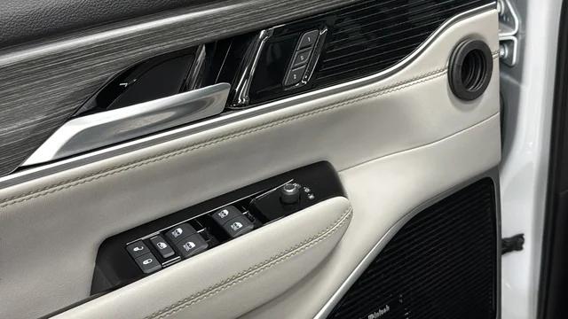 2023 Jeep Wagoneer Series III 4x4