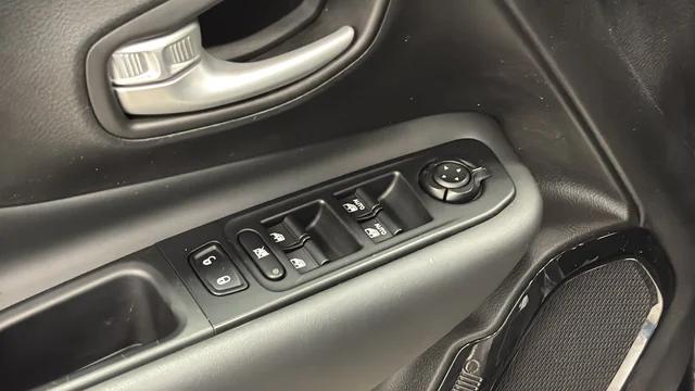 2023 Jeep Renegade Altitude 4x4