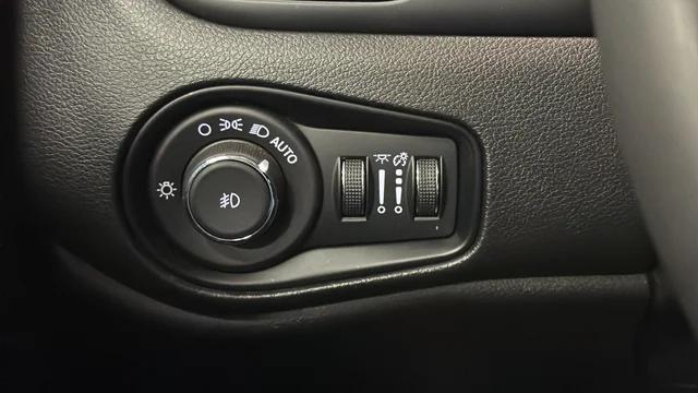 2023 Jeep Renegade Altitude 4x4