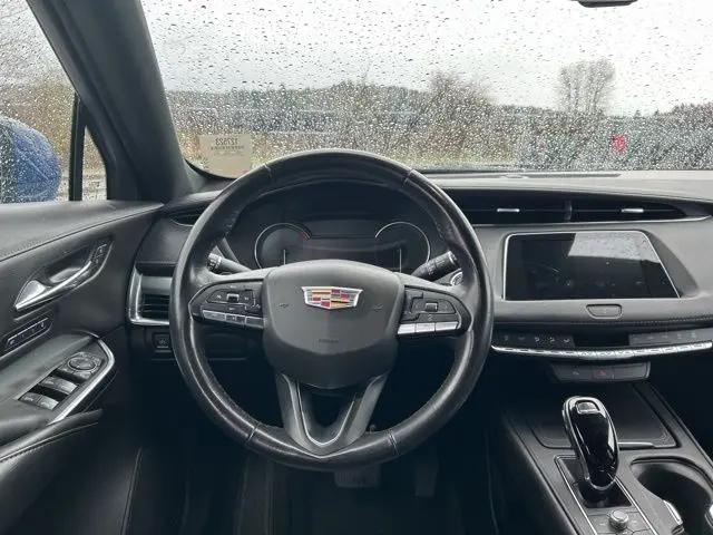 2022 Cadillac XT4 AWD Premium Luxury