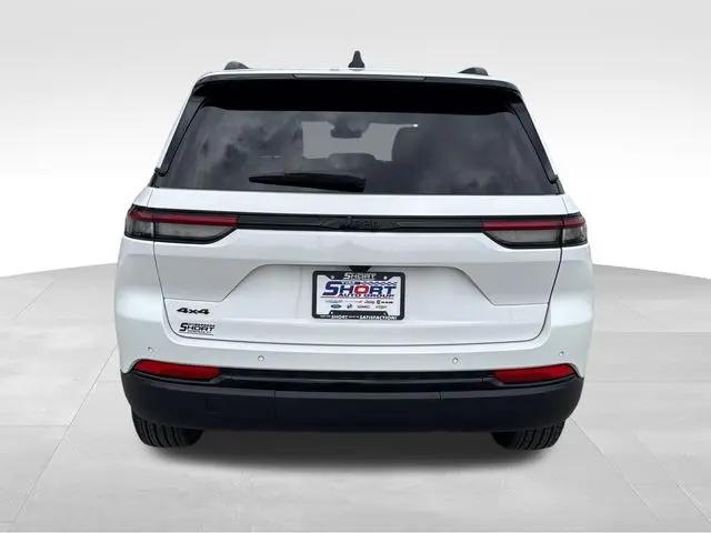 2025 Jeep Grand Cherokee Altitude 4x4