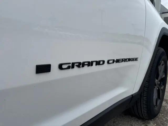 2025 Jeep Grand Cherokee Altitude 4x4