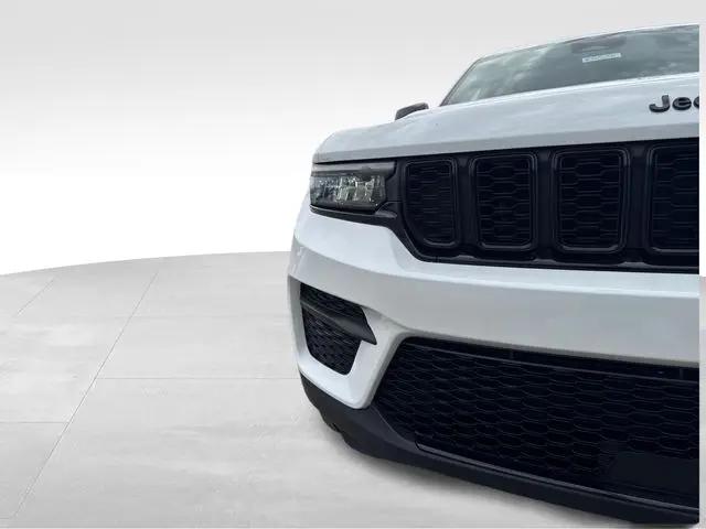 2025 Jeep Grand Cherokee Altitude 4x4