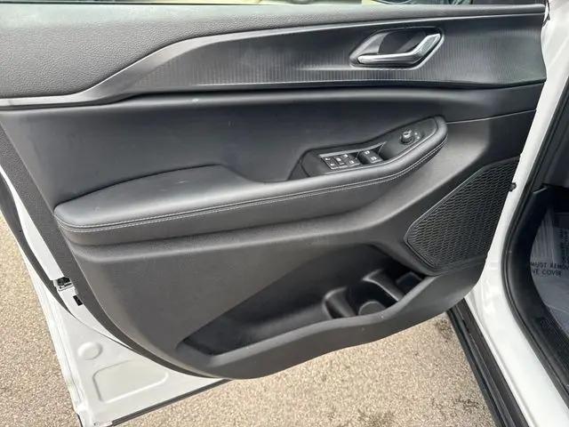 2025 Jeep Grand Cherokee Altitude 4x4