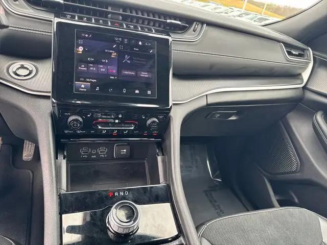 2025 Jeep Grand Cherokee Altitude 4x4