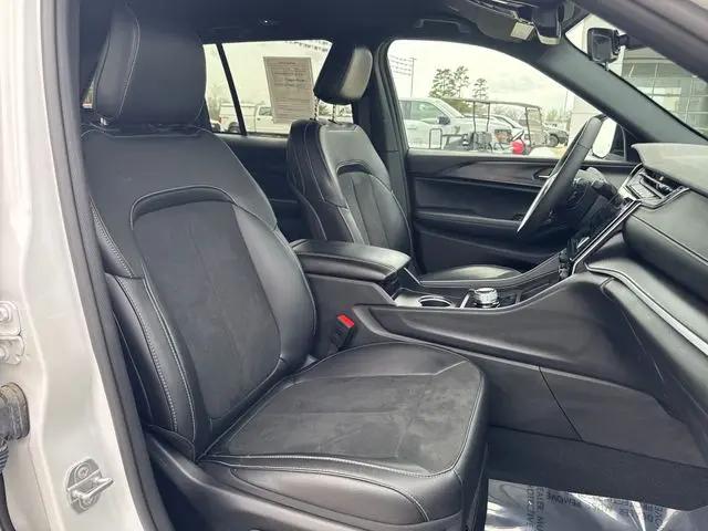 2025 Jeep Grand Cherokee Altitude 4x4