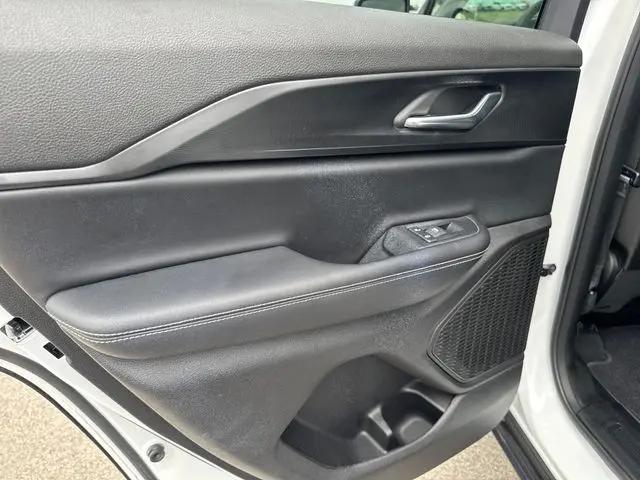 2025 Jeep Grand Cherokee Altitude 4x4