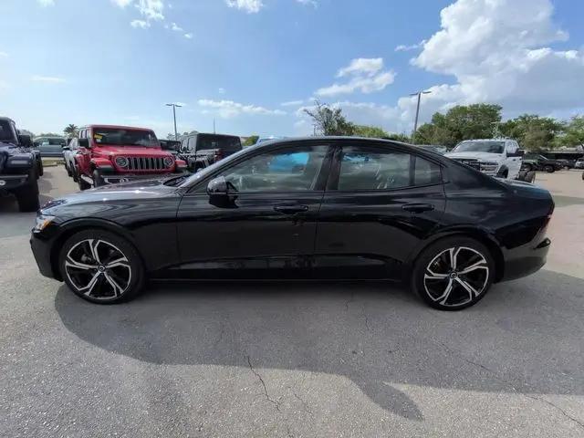 2024 Volvo S60 B5 Plus Dark Theme
