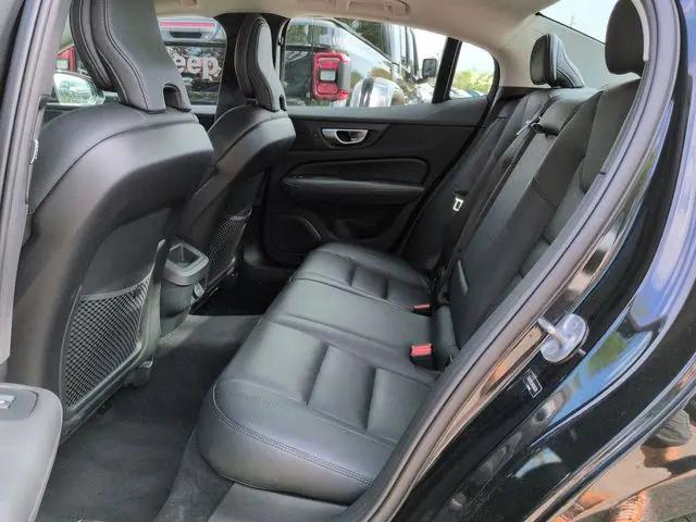 2024 Volvo S60 B5 Plus Dark Theme
