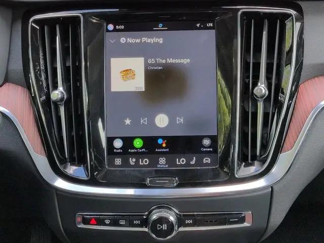 2024 Volvo S60 B5 Plus Dark Theme