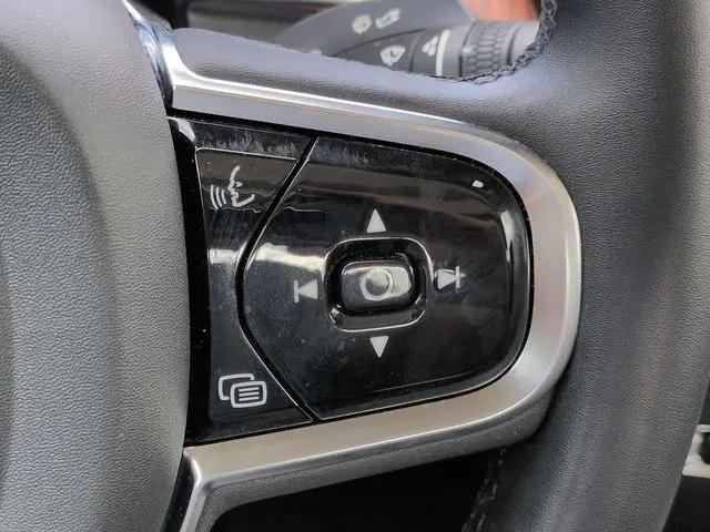 2024 Volvo S60 B5 Plus Dark Theme