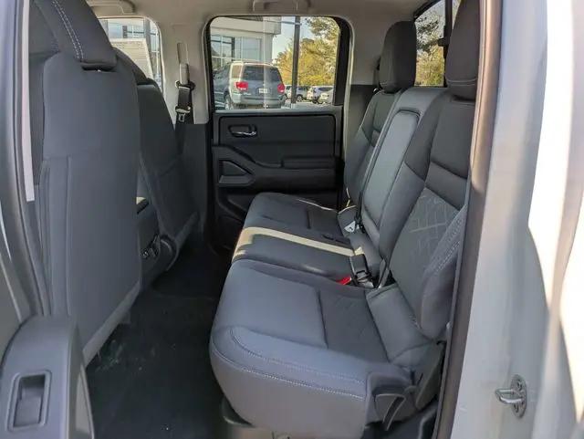 2026 Nissan Frontier Crew Cab SV 4x2