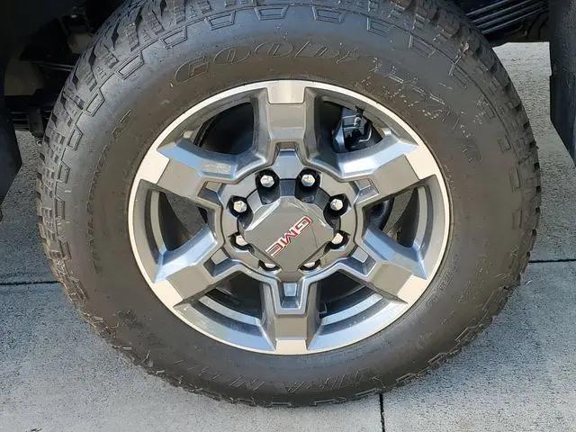 2026 GMC Sierra 2500HD Crew Cab, Standard Bed, SLT, 4WD