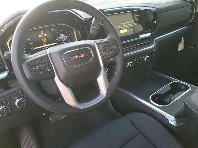 2026 GMC Sierra 2500HD Crew Cab, Standard Bed, SLT, 4WD