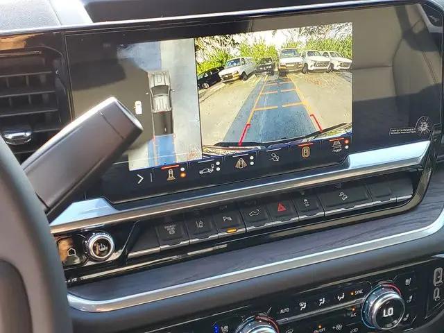 2026 GMC Sierra 2500HD Crew Cab, Standard Bed, SLT, 4WD
