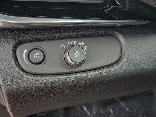 2026 Buick NV Sport Touring FWD