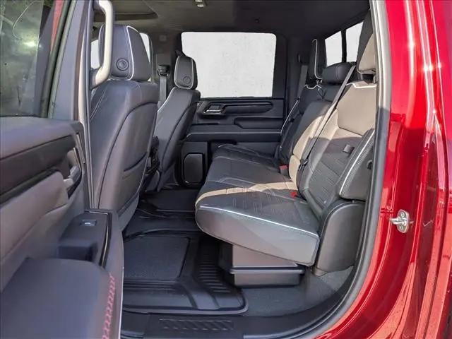 2025 GMC Sierra 2500HD 4WD Crew Cab Standard Bed AT4X
