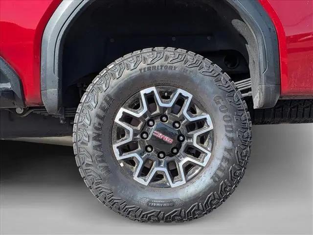 2025 GMC Sierra 2500HD 4WD Crew Cab Standard Bed AT4X