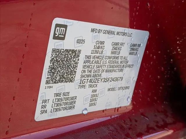 2025 GMC Sierra 2500HD 4WD Crew Cab Standard Bed AT4X